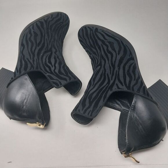 Andrew Gellar Black Suede Shoes. Size 9.5 M - Picture 16 of 16